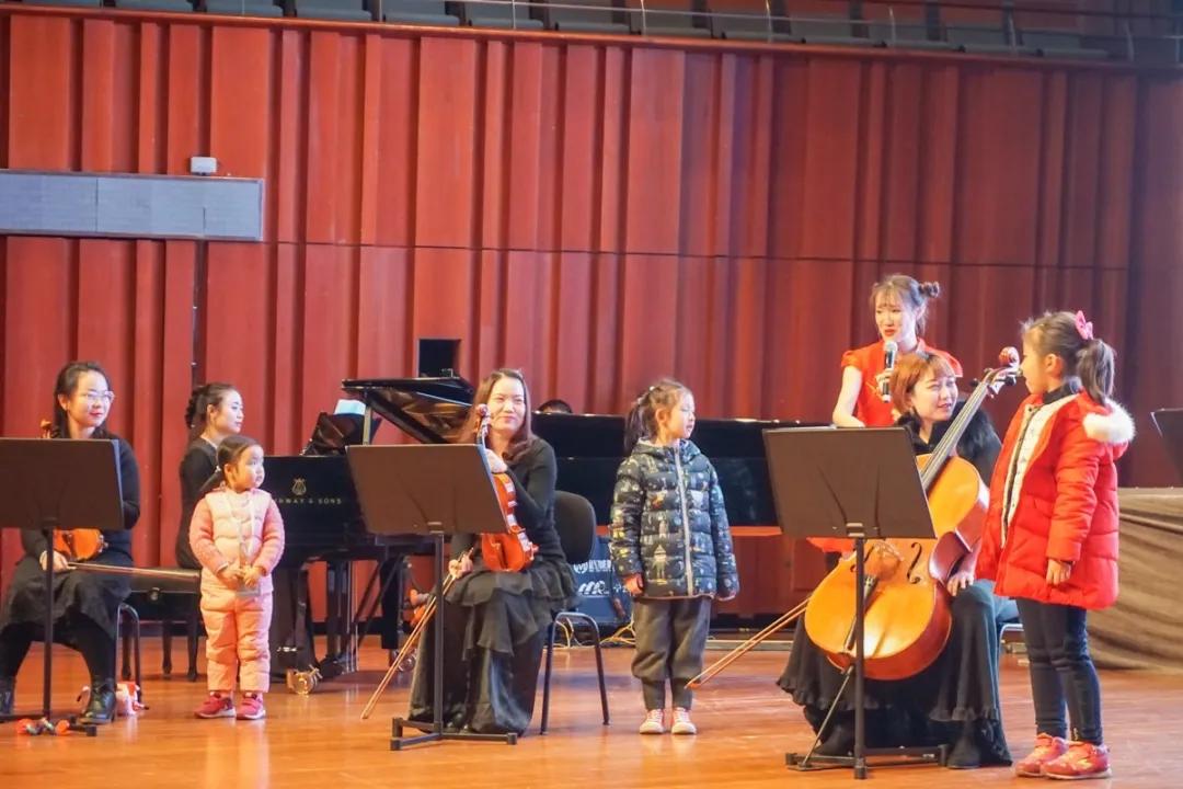 听天空之城音乐会前的功课,听新年音乐会