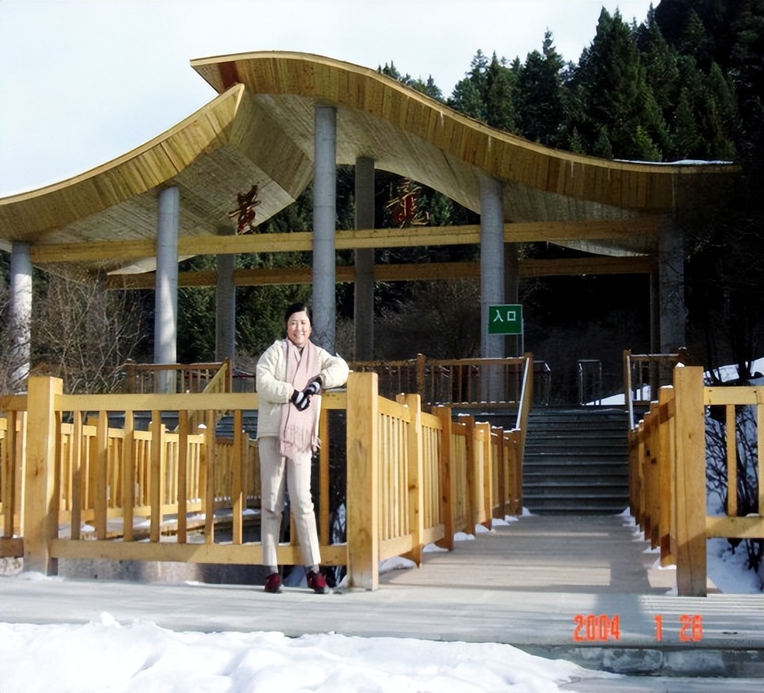 川藏旅游攻略九寨沟,成都自驾游九寨沟攻略四天三晚