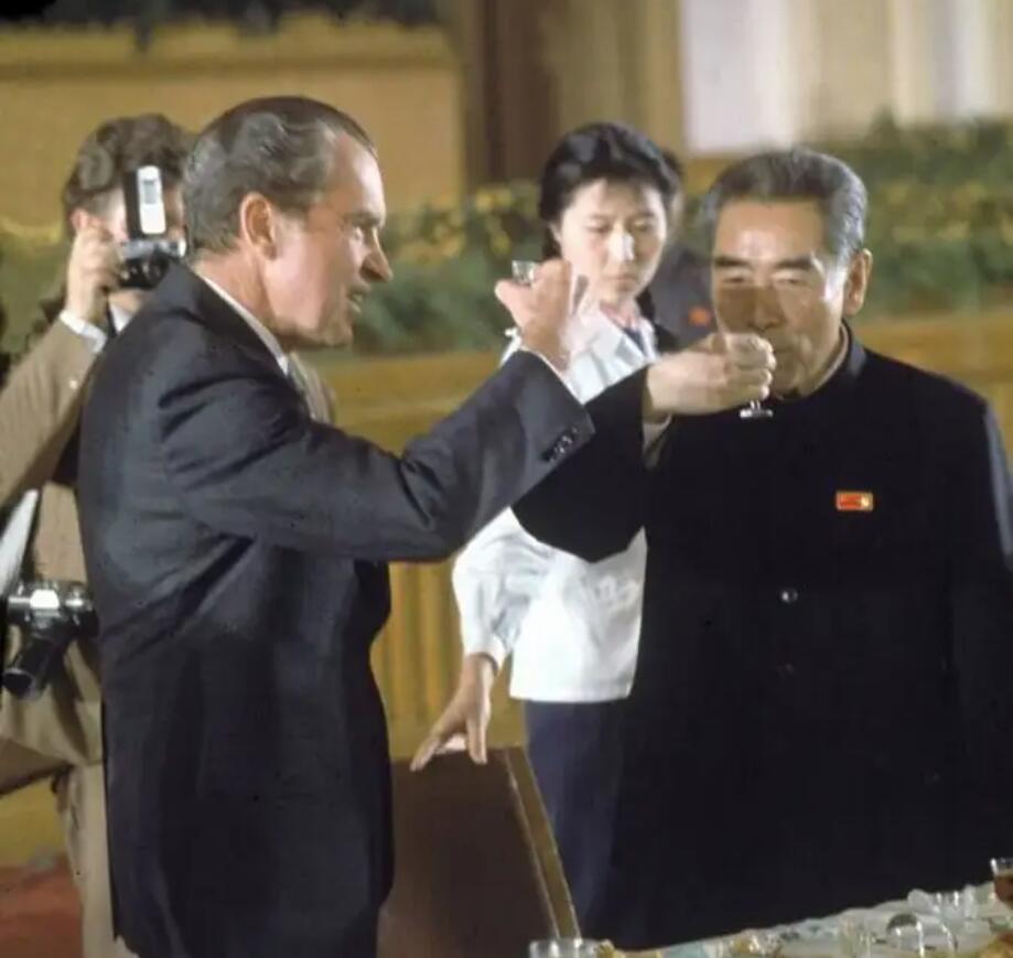 尼克松访华要直播，怕中国租不起卫星要承担费用，周恩来严词拒绝