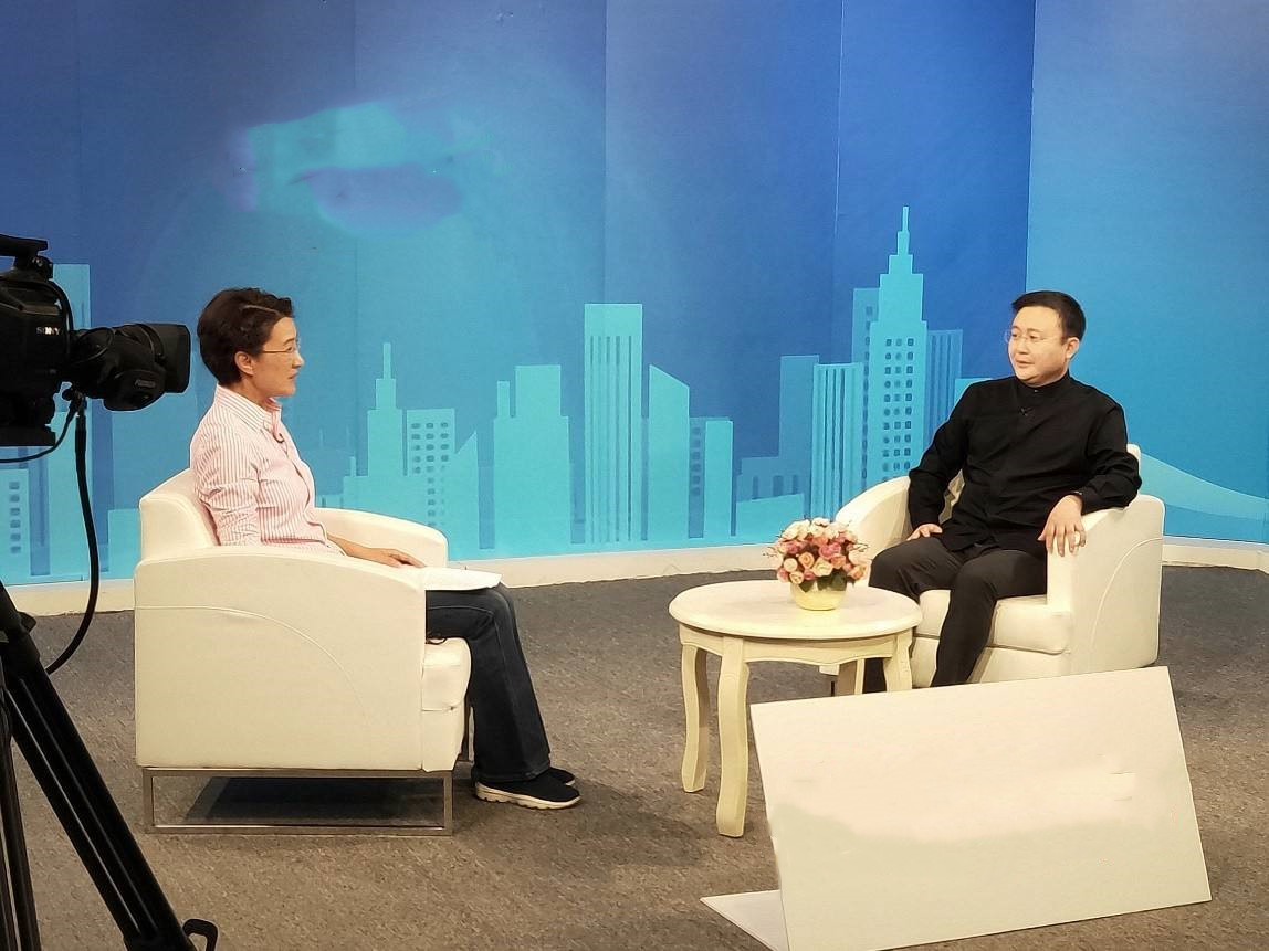 董倩滚出,董倩在央视主持过什么节目