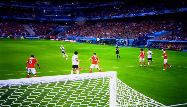 大屏幕护眼电视,海信激光电视80d9h80英寸测评