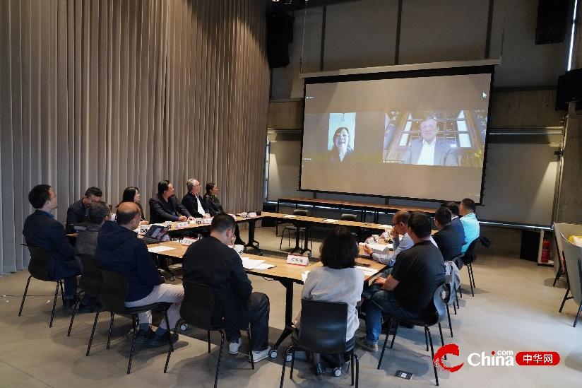 中华网设计频道合作共建签约仪式暨“大设计”创造未来研讨沙龙