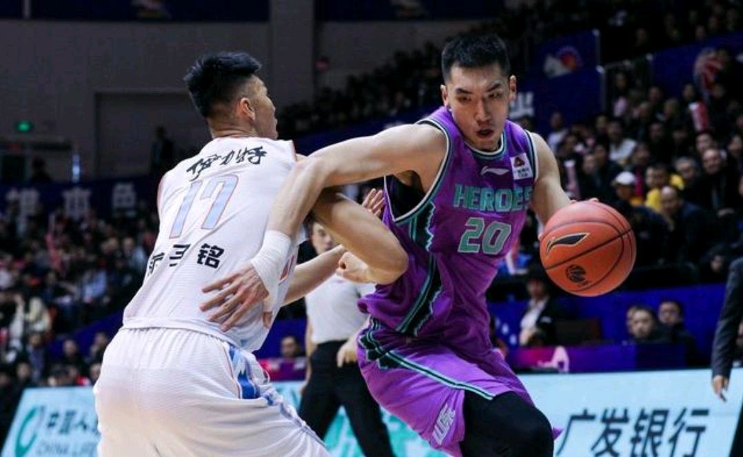 cba现役最好的大中锋,cba各队篮球主力队员名单