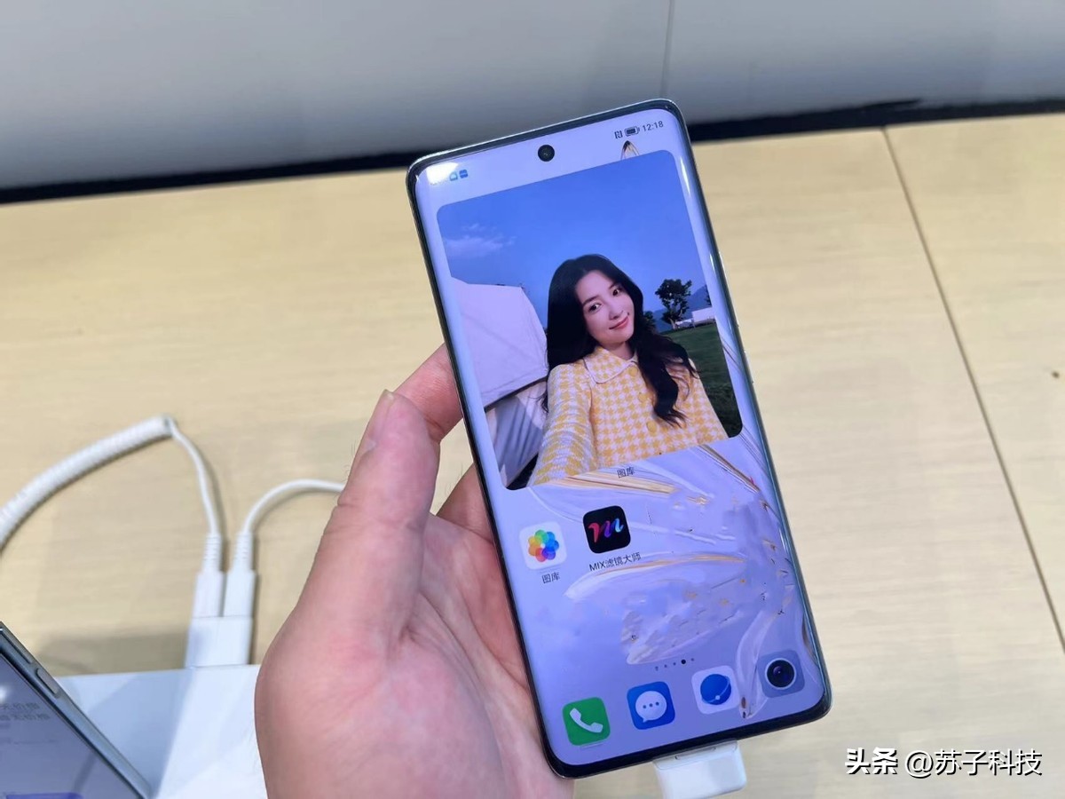 从4599元跌至2799元还值得入手吗,从3299跌至2199的手机是哪款