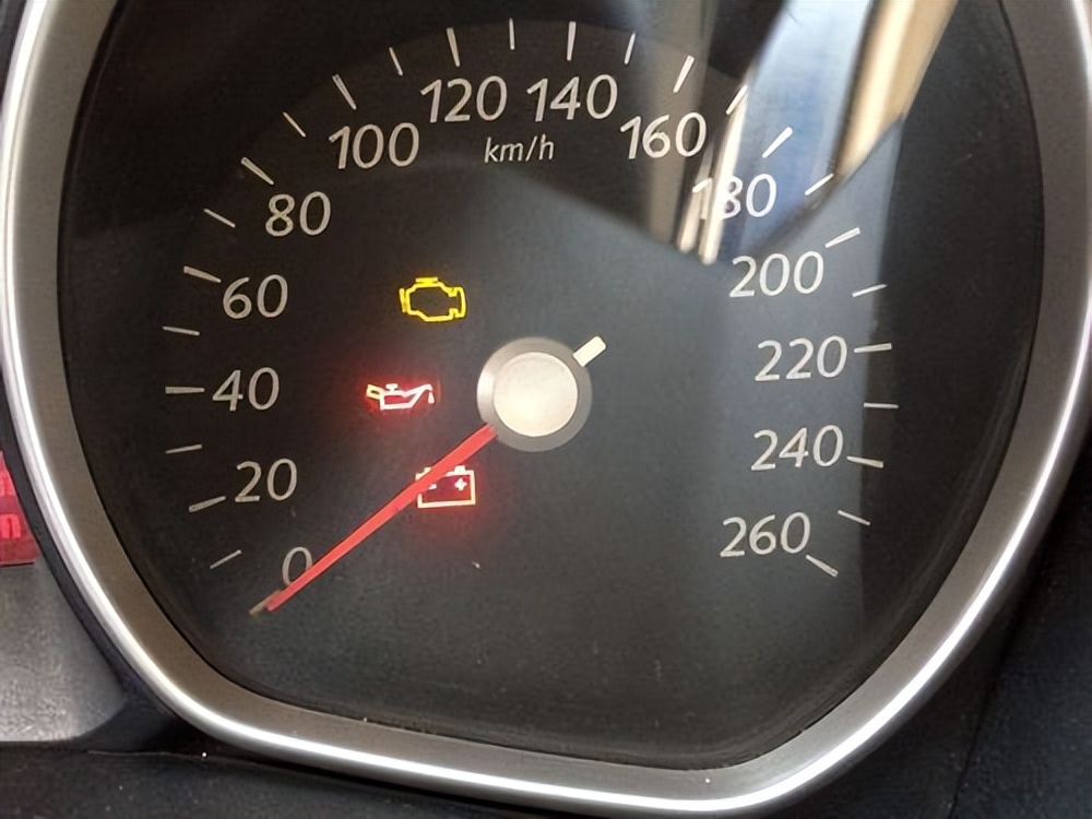 汽车保养时机油加多了怎么办,机油加多了怎样把汽车机油抽出来