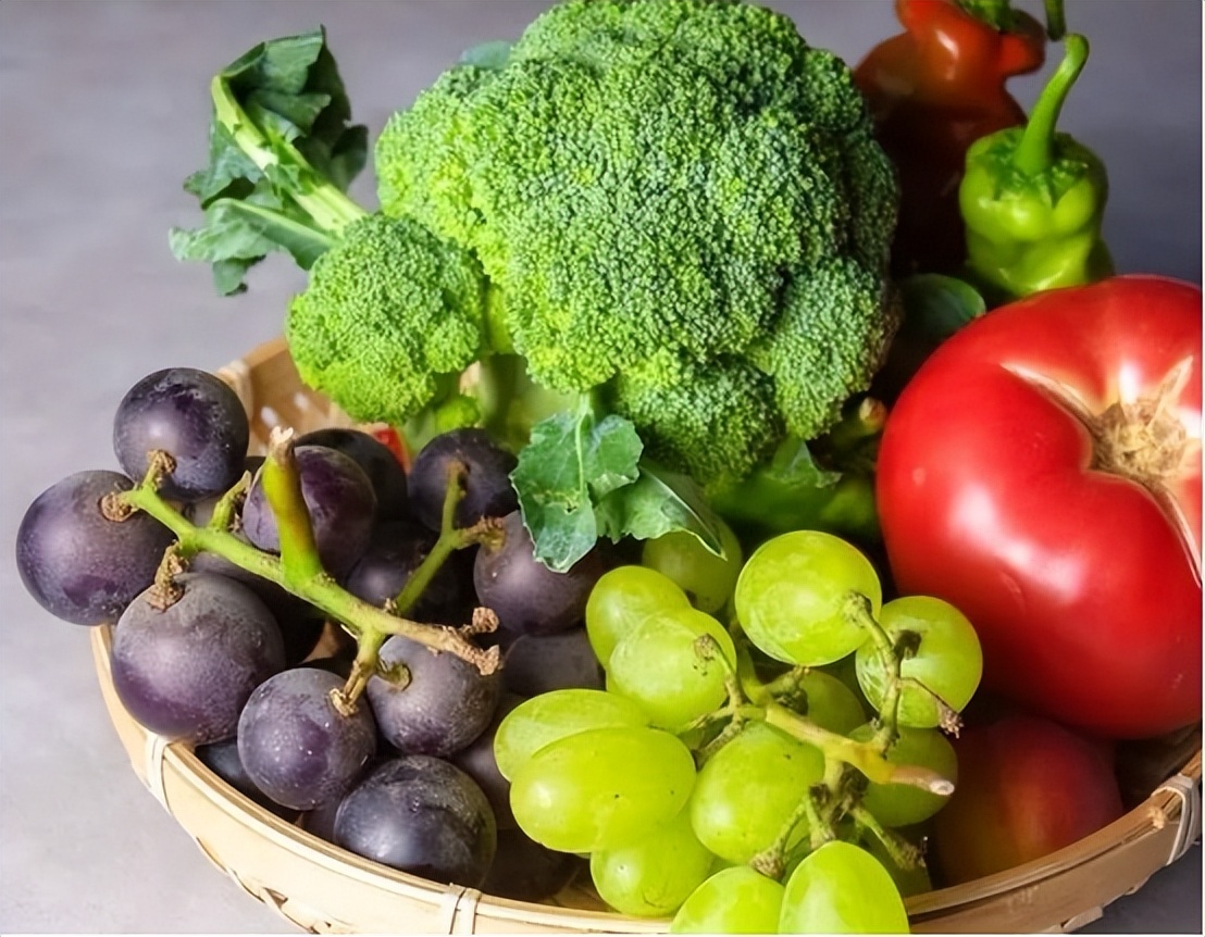 指甲竖纹与肝脏的关系,指甲盖有竖纹凸起是肝有病吗