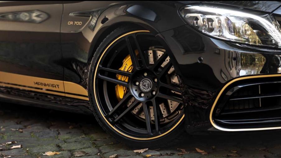 曼哈特CR700搭载4.0升双涡轮增压V8发动机输出功率提升至712马力