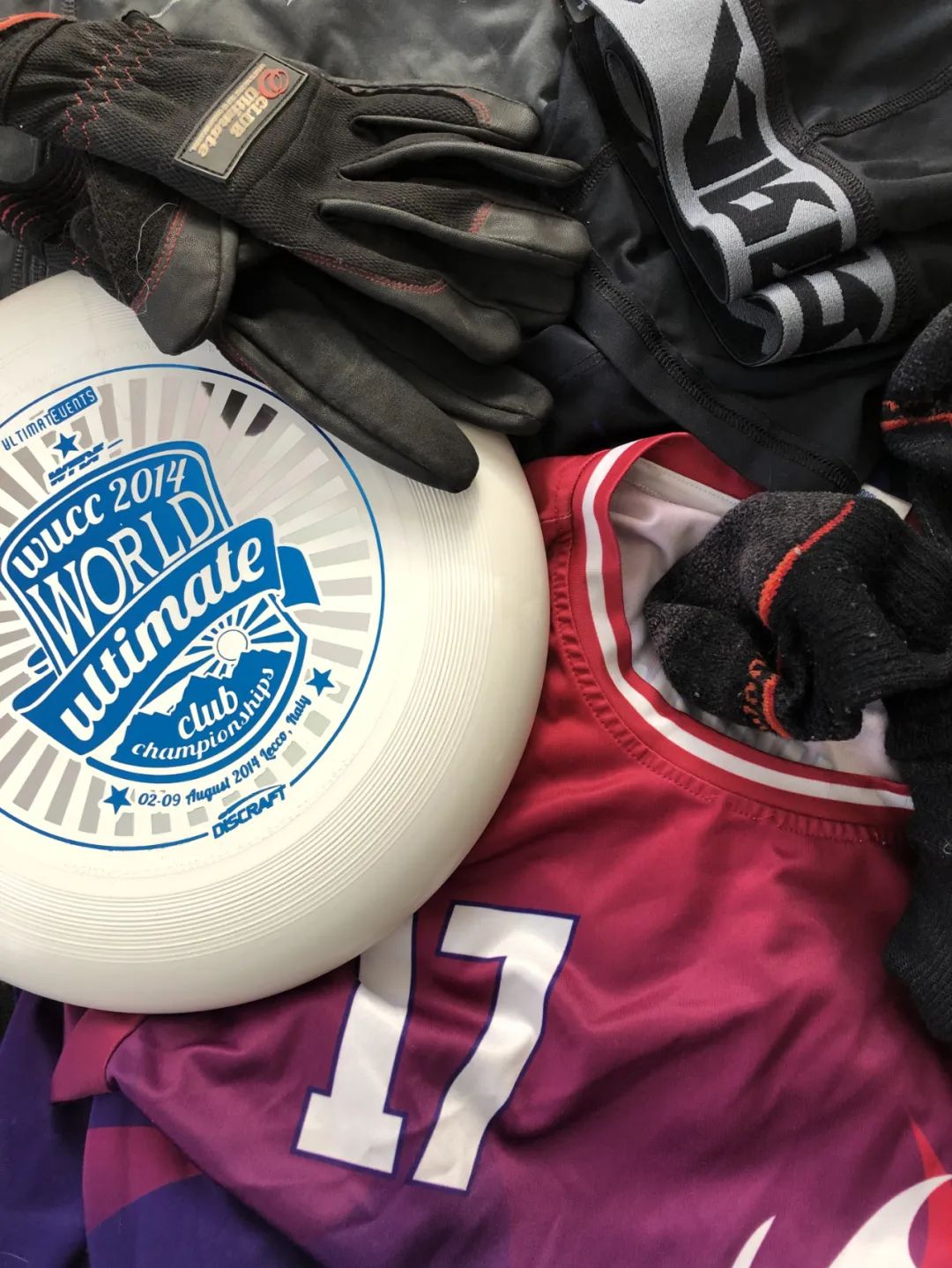 玩飞盘怎么拍照,玩飞盘照片