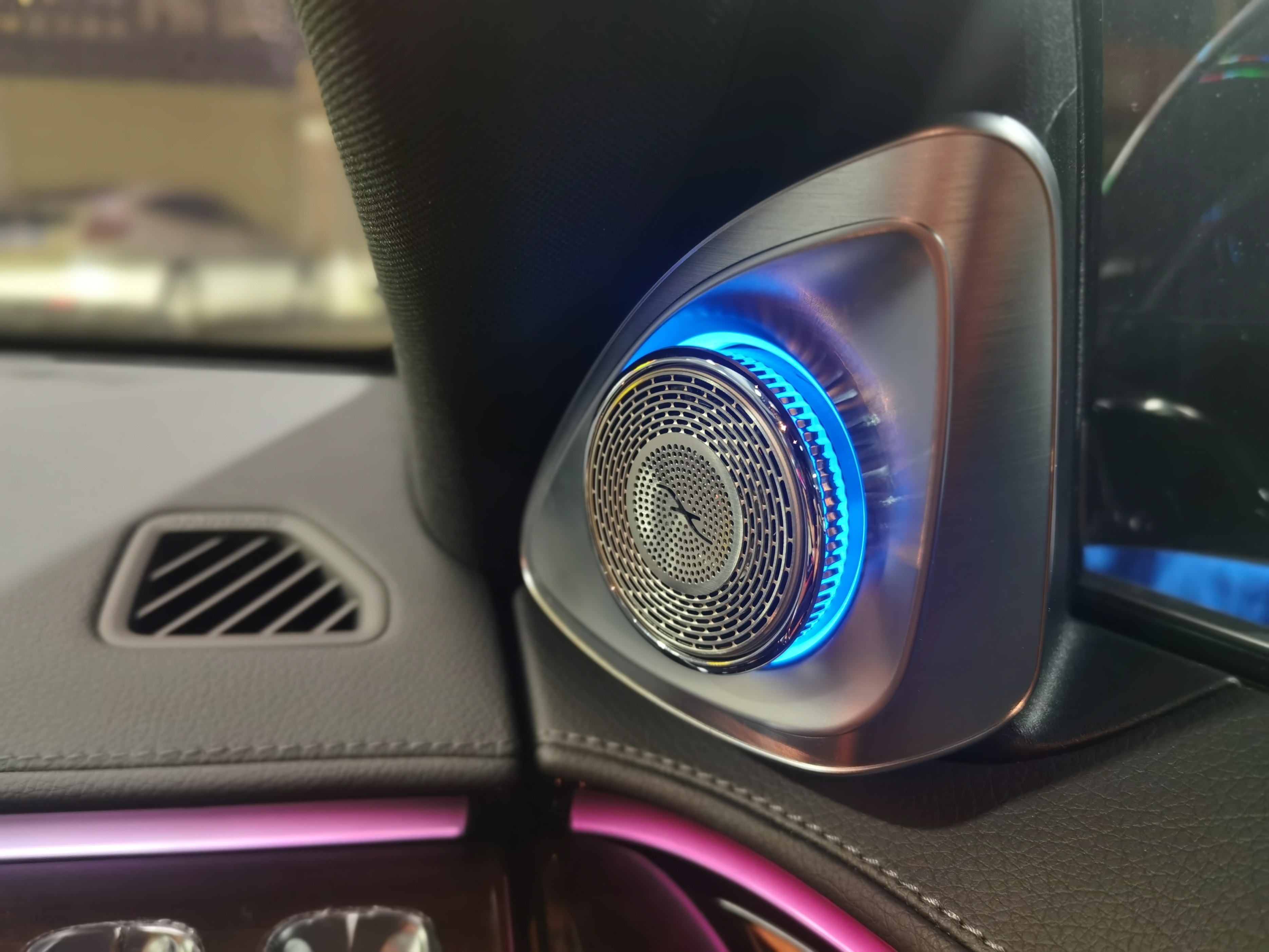 奔驰s升级前后排通风,奔驰s级通风加热