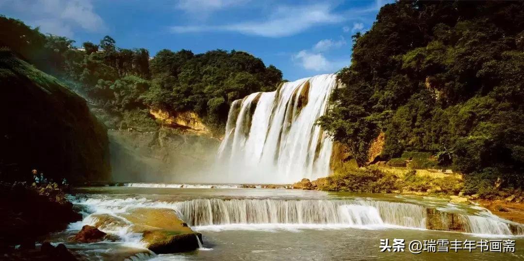 巨大瀑布黄果树，水势浩大黄桷树，欢迎好友们观赏点评啊