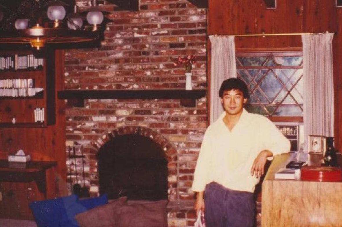 自杀的34岁中国天才，美国加州为他降半旗，背后却是一段无奈往事