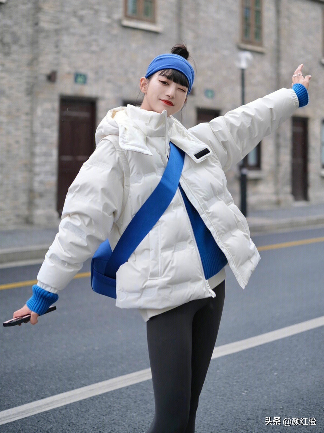 鲨鱼裤搭配长款羽绒服视频,羽绒服鲨鱼裤绝美冬天就该这么穿