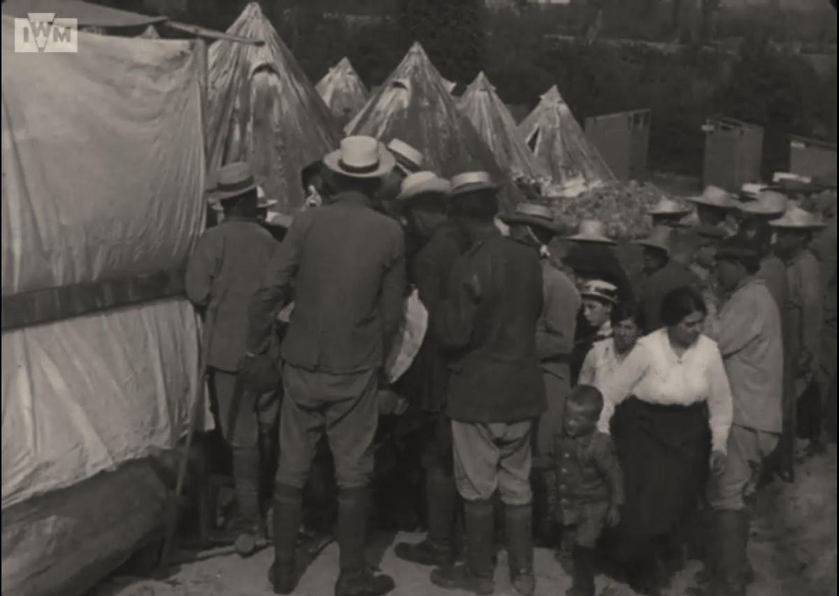 日军日记：*安妇慰**不服从管教，我很愤怒，用*刀刺**插入她的*体下**,2