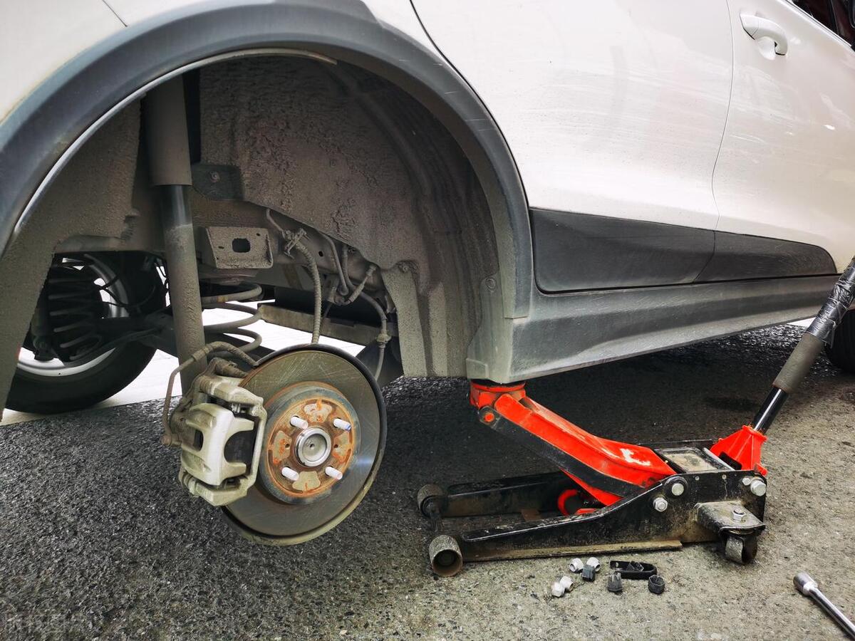 怎样维护轮胎,汽车轮胎换位维护主要学习内容