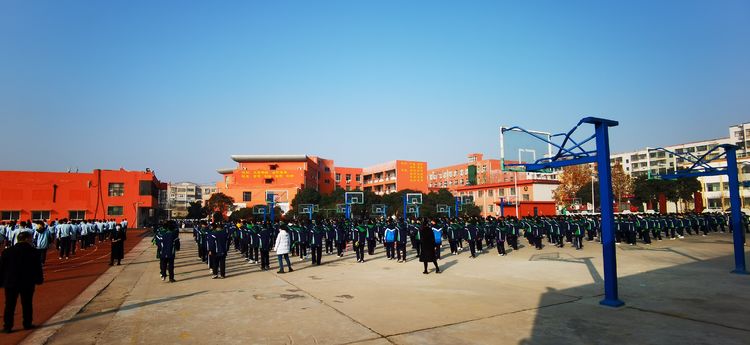 阳光体育快乐足球的标志,新密市校园足球