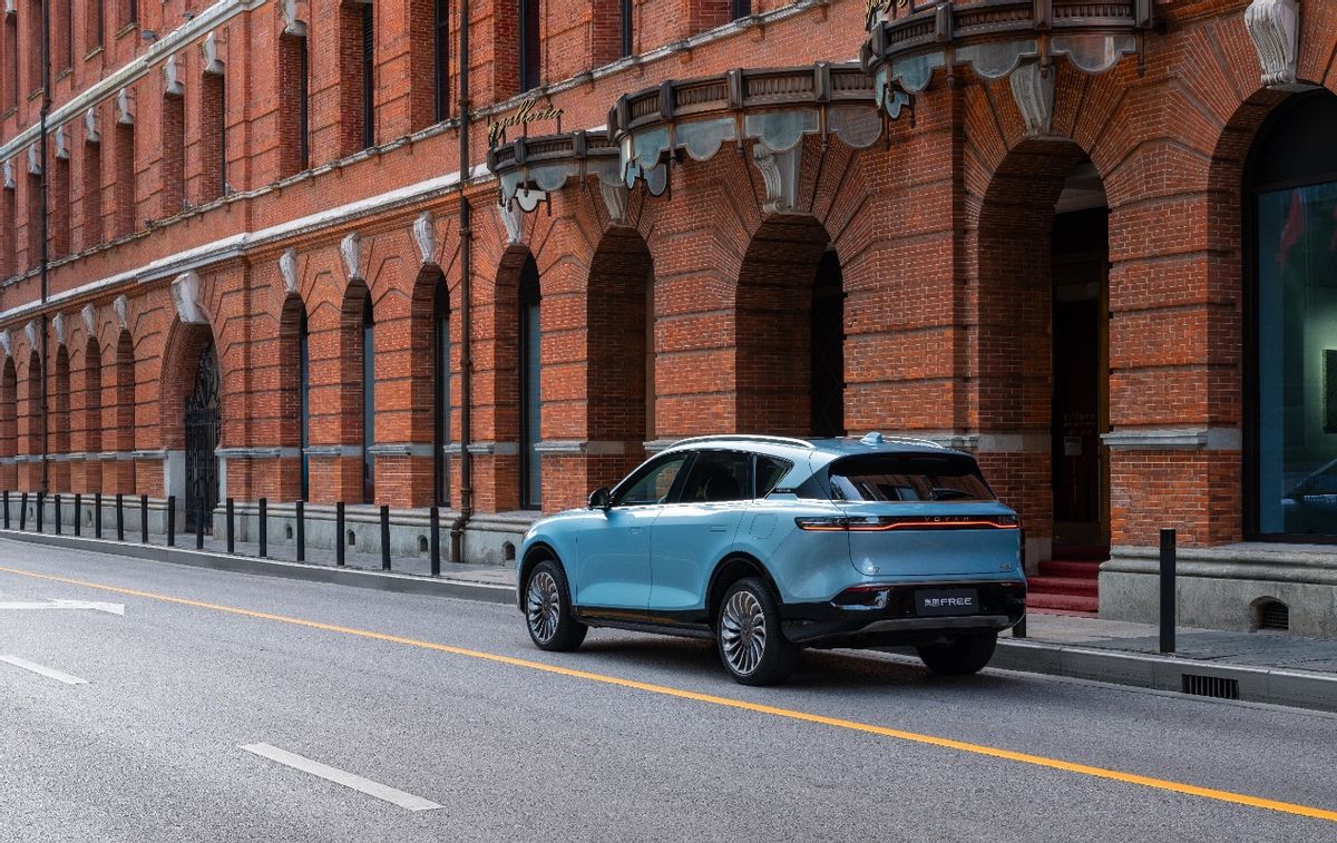 岚图梦想家和岚图free哪个更智能,岚图梦想家降价了么