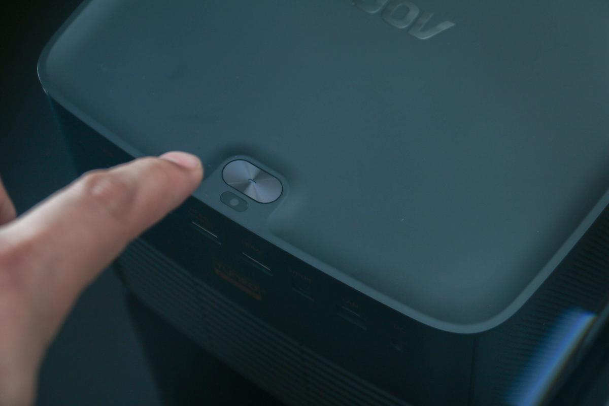 AOCK1S激光投影：4500ANSI不虚标，还豪配帝瓦雷音响，配置很顶！