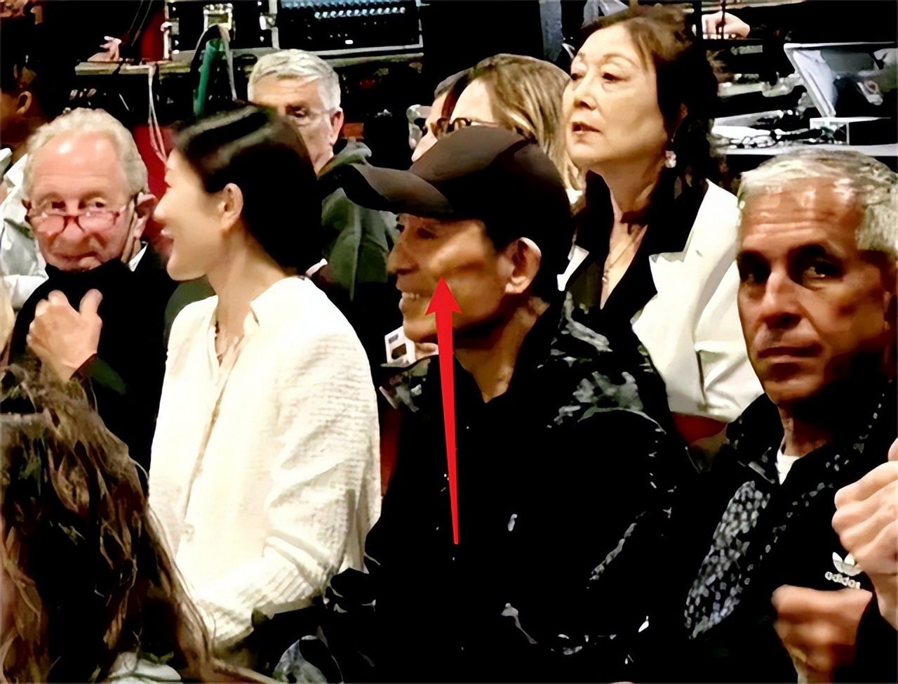 奥巴马女儿毕业于哪个大学,奥巴马长女读哈佛