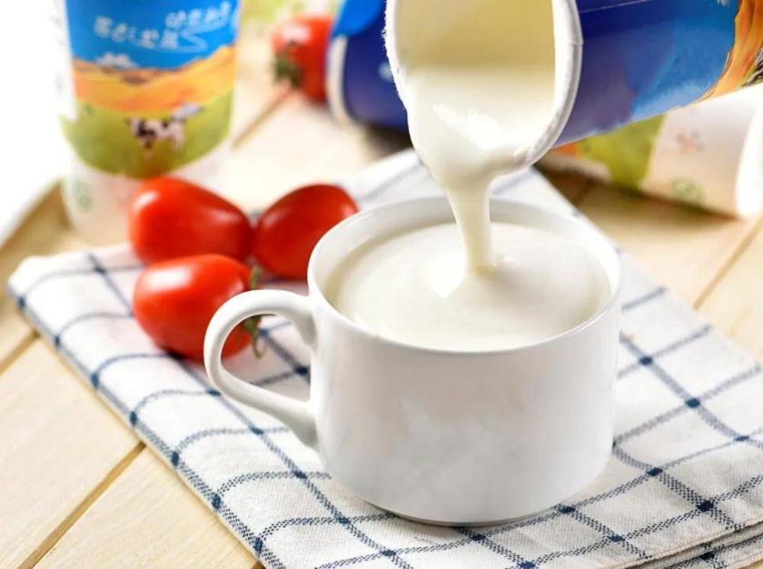 牛奶、酸奶、奶粉、羊奶、骆驼奶,哪个营养价值高?一次说明白!