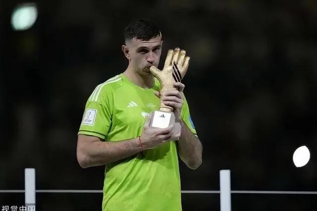 马丁内斯的坎坷经历,马丁内斯一路怎么走过来的