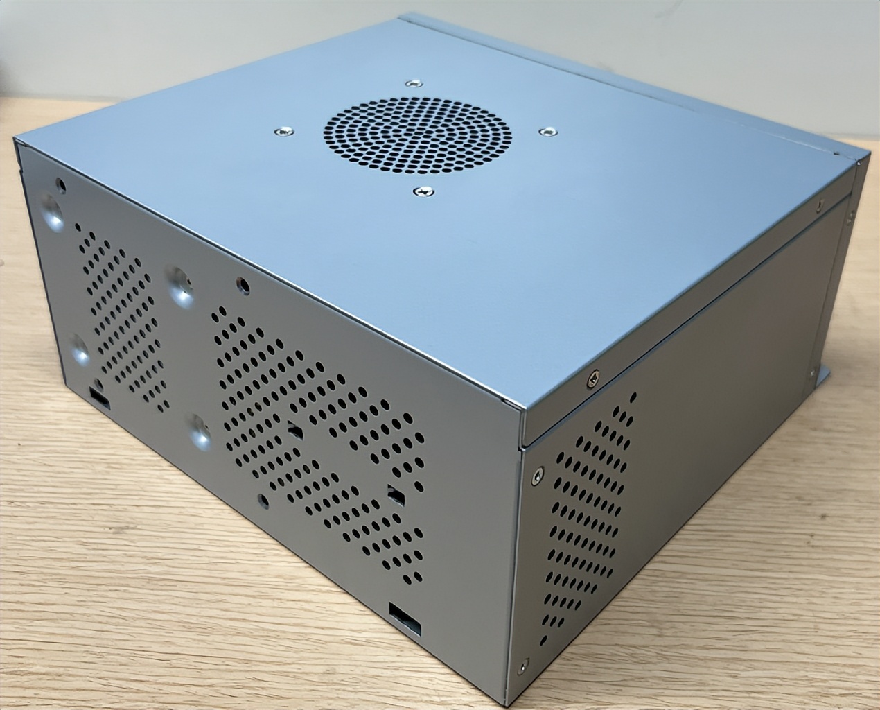 广东龙芯多领域多用途产品与解决方案专题