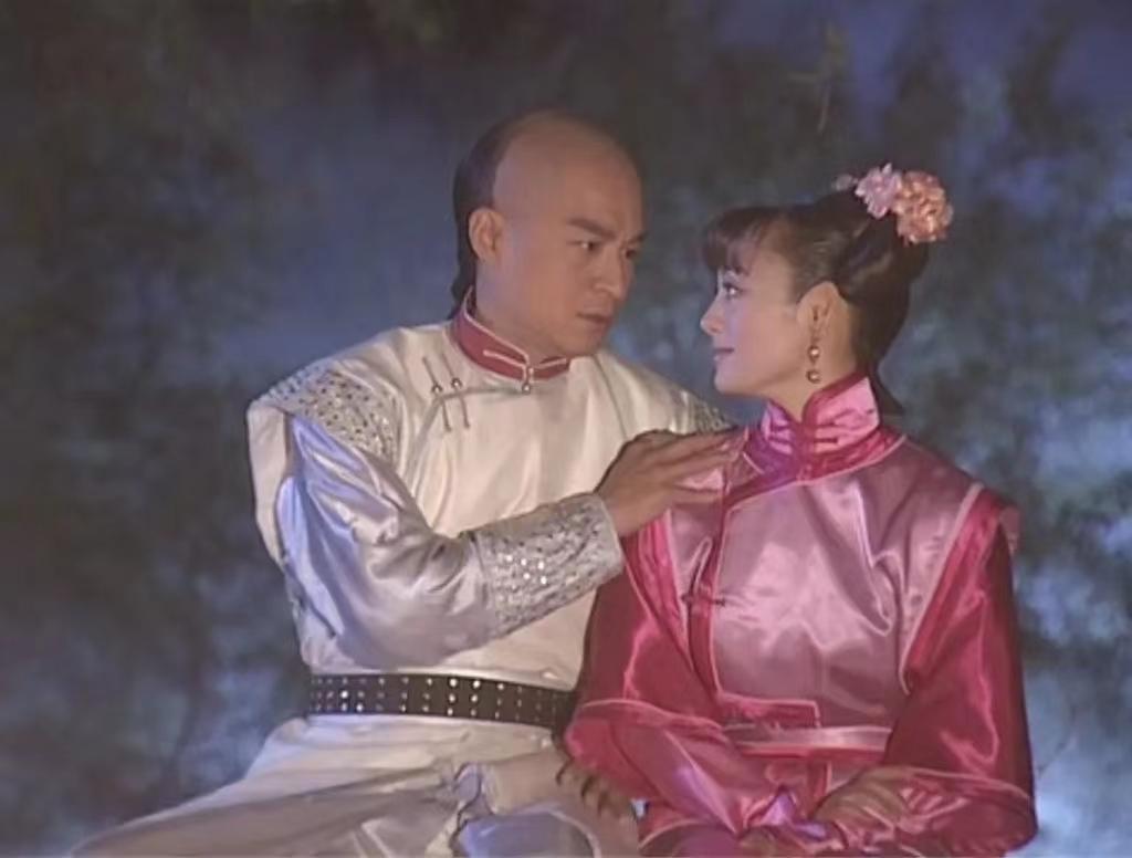 孝庄秘史玉儿为什么嫁给皇太极,孝庄秘史大玉儿帮皇太极批奏折