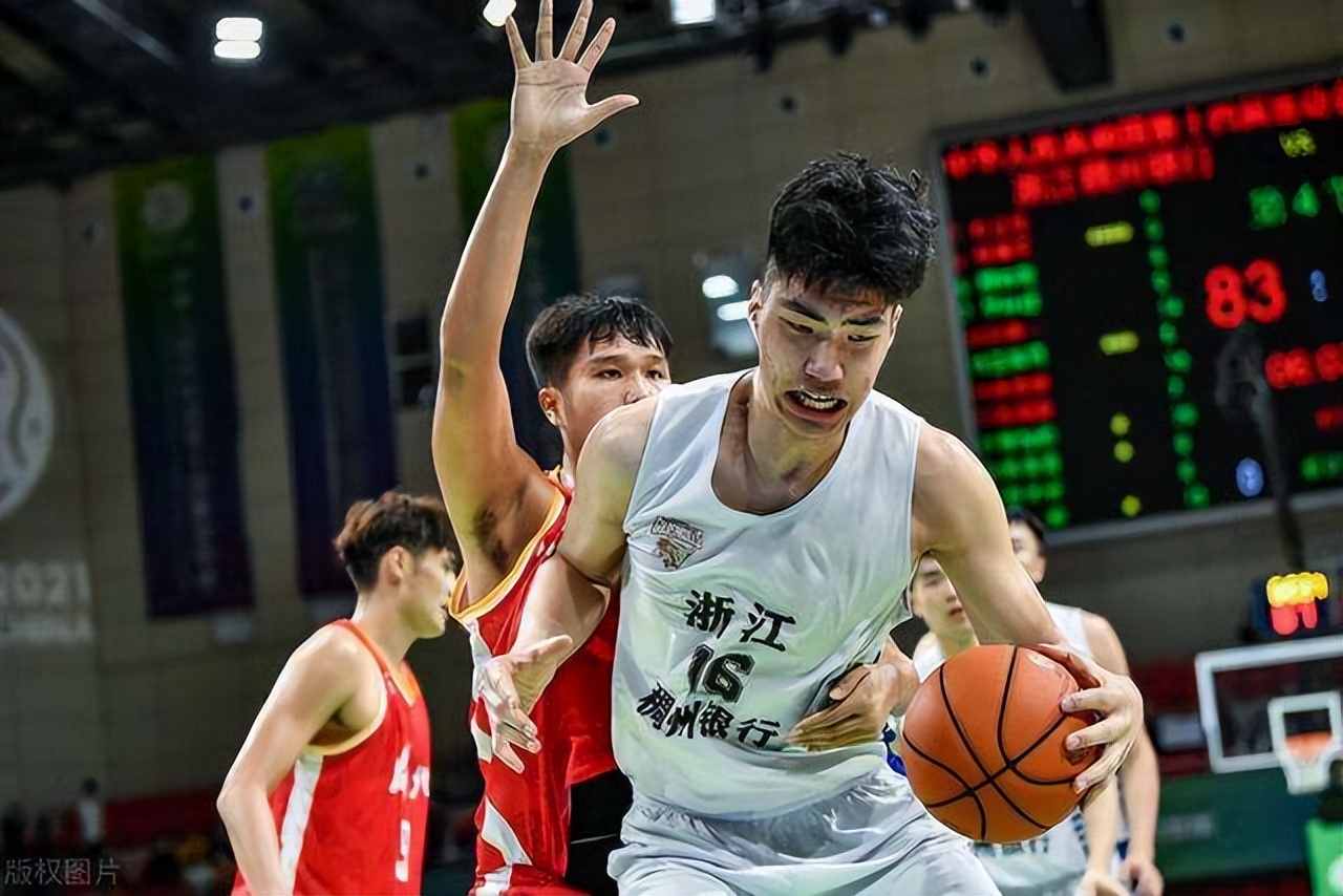 cba辽宁队中锋韩德君身高多少,cba现役十大中锋排名