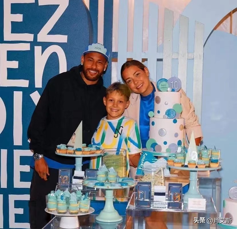 足坛射手榜贝利梅西c罗,足球三巨头梅西c罗内马尔