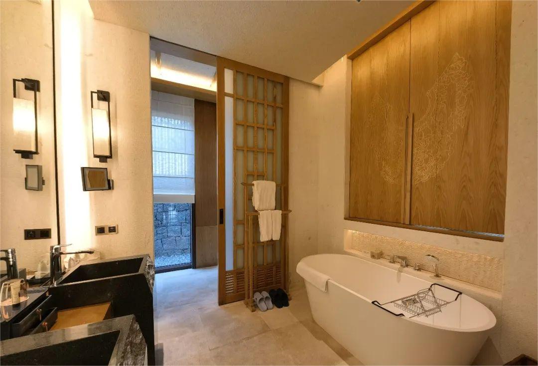 你们都说人多，我却找到一个人少又神仙的地方！