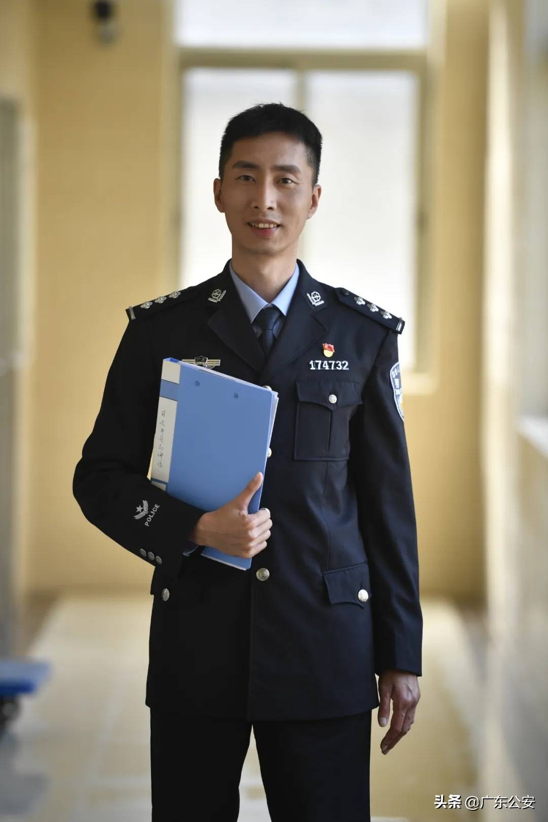 千磨万击不敌我满腔热爱——记广东省“最美基层民警”李建昀