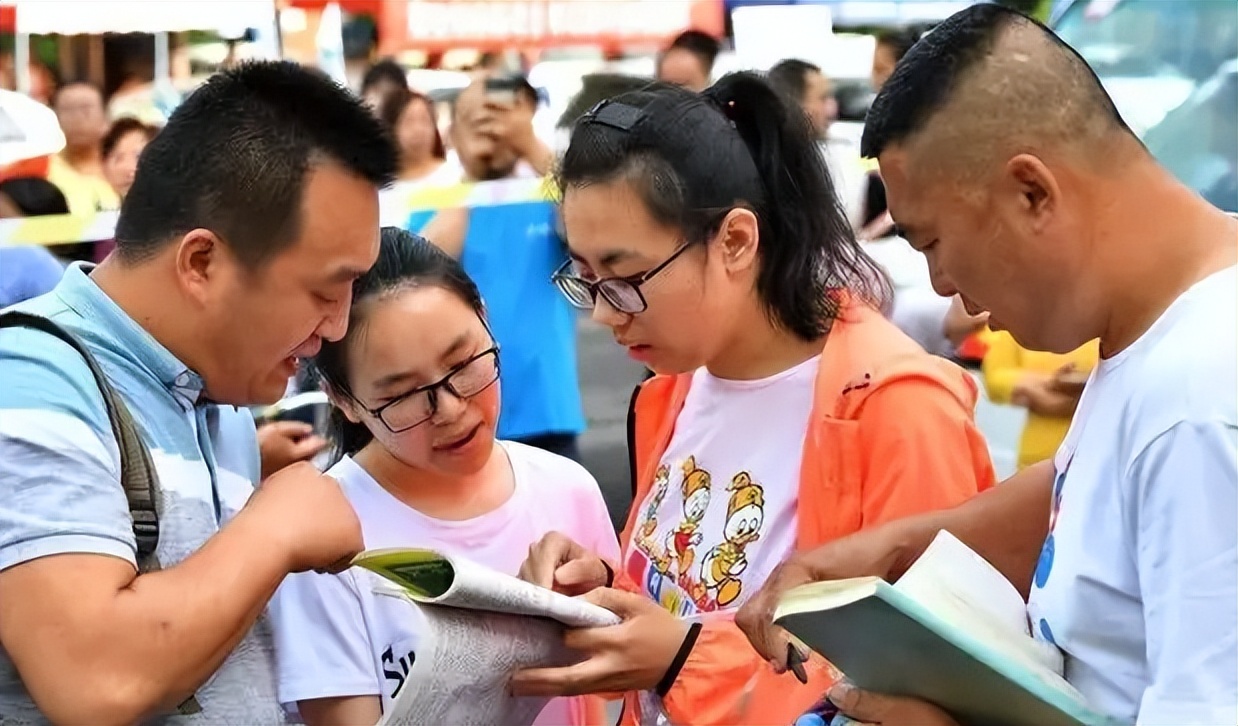 民办高中大受欢迎，捡漏不少“高水平”生源，背后原因引起重视