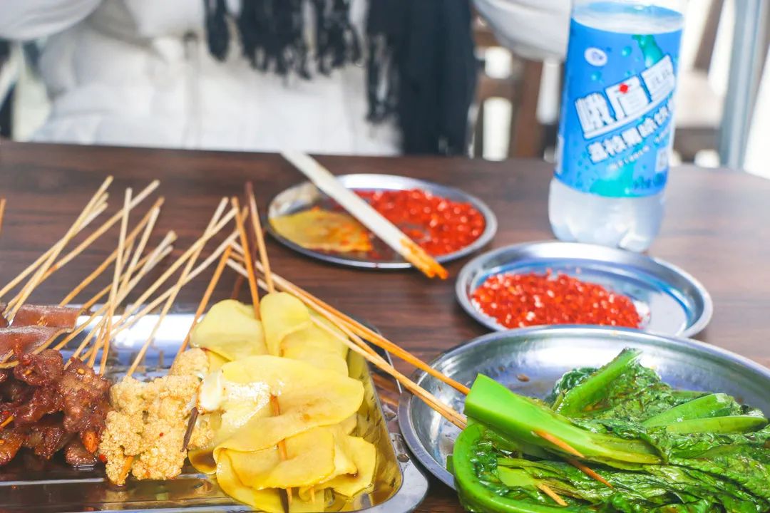 乐山30家苍蝇馆子，我不允许你还没吃过！