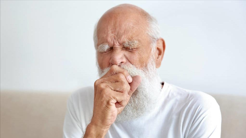 肺部有痰咳不出来的解决妙招,肺部咳出很多痰是快好了么