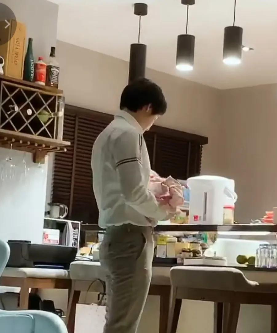 90后泰国白富美嫁四川小伙,生龙凤胎,相识于浙大,曾获选美冠军