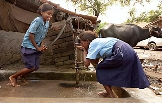 生物学中的抗药性变异讲解,简述细菌耐药性的遗传机制