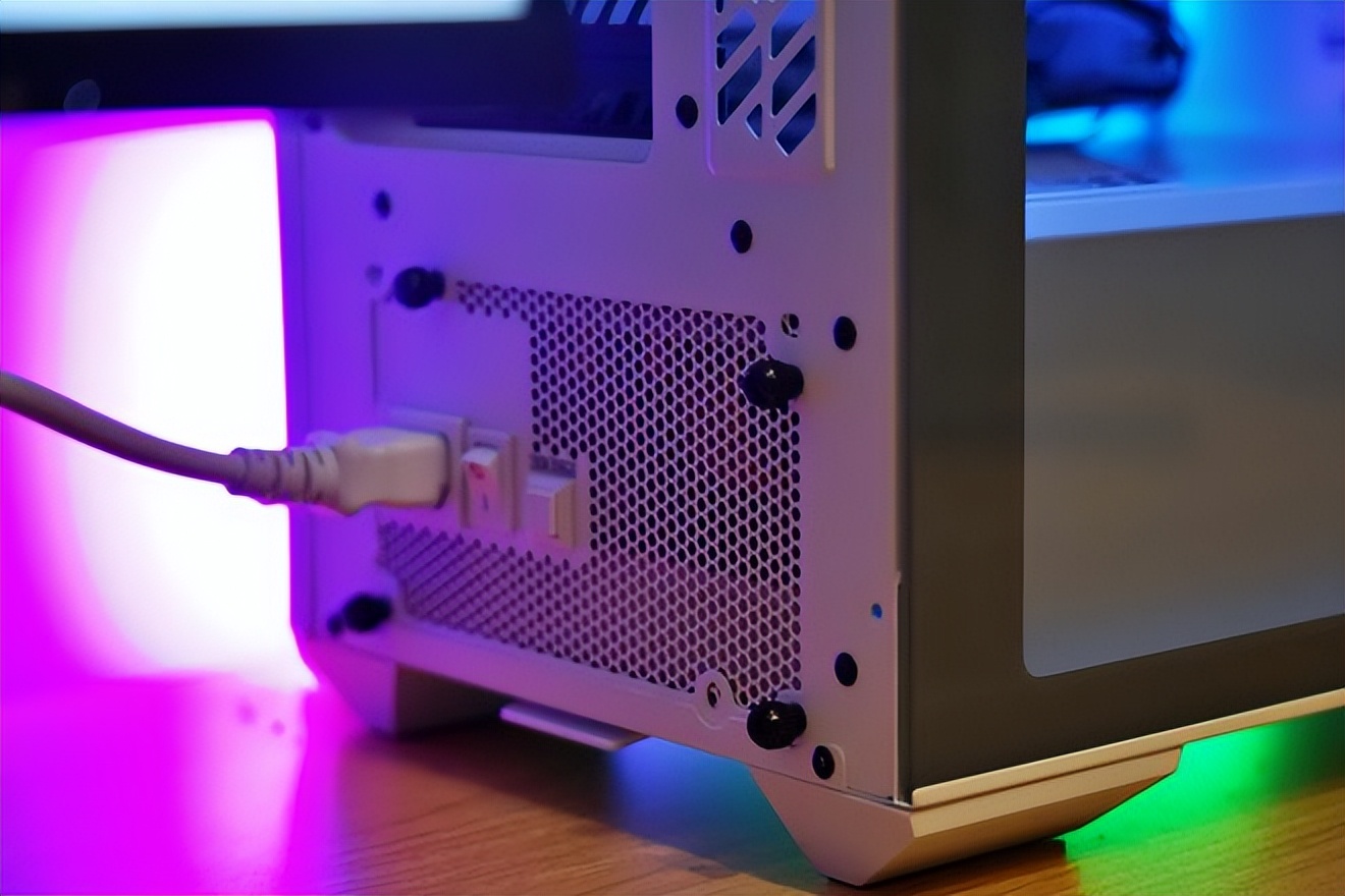 双11装机汇报:13700KF+七彩虹Z790+骨伽天吴T5水冷投入1个W