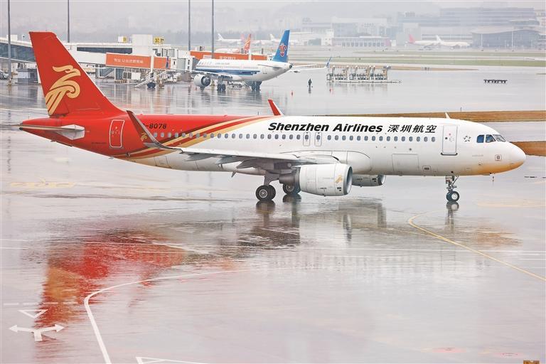 深圳飞台北直航首飞,大陆台湾直航首飞