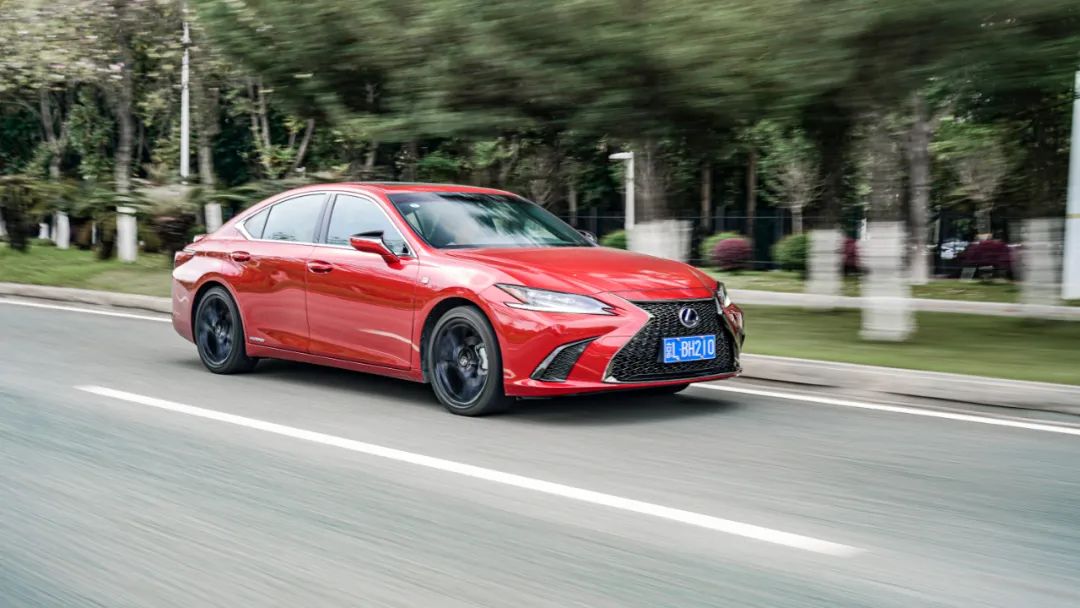 试完它我才明白，原来买ES200的人才是最懂雷克萨斯的