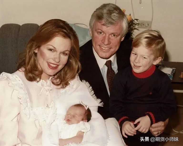 肯德基的创始人以及他的创业故事,肯德基创始人创业传奇故事