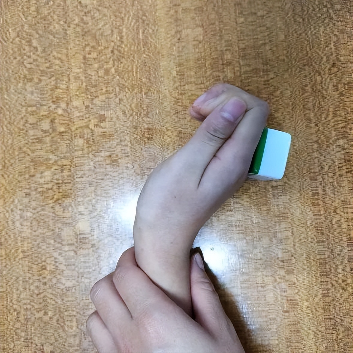 偏瘫手快速恢复的方法和动作,偏瘫手胳膊康复训练最佳方法