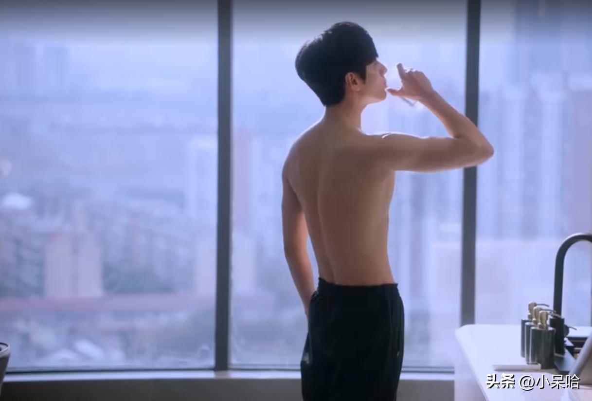 国风少女VS双面霸总，最新甜宠治愈剧《骑着鱼的猫》强势来袭！