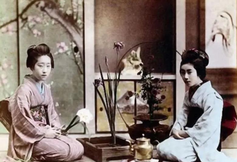 欧美“黄热病”背后的可怕真相：西方男性为何钟爱亚裔女性？