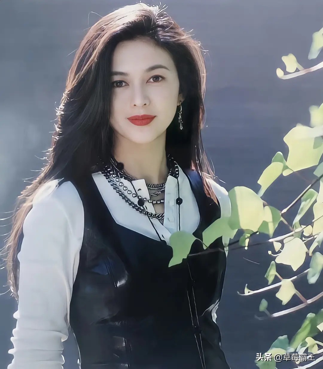 李嘉欣关之琳陈红林青霞最近合影,林青霞关之琳和陈红哪个漂亮