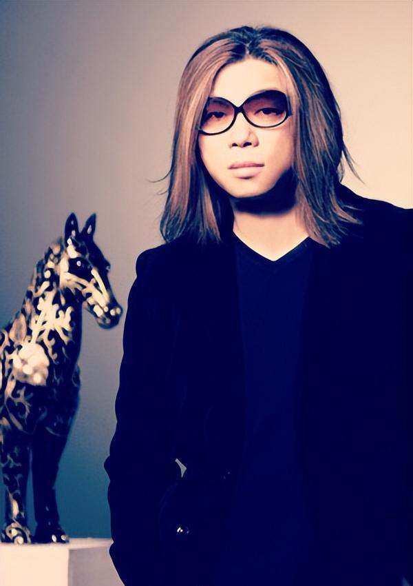 歌手郭峰乐坛地位,歌唱家郭峰的现状