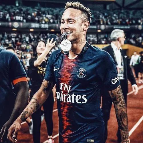 巴西4比2战胜德国,巴西4-1战胜韩国队