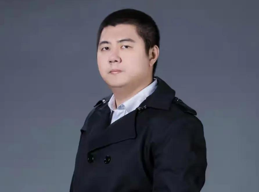 言情小说校花的贴身高手鱼人二代,校花的贴身高手后宫