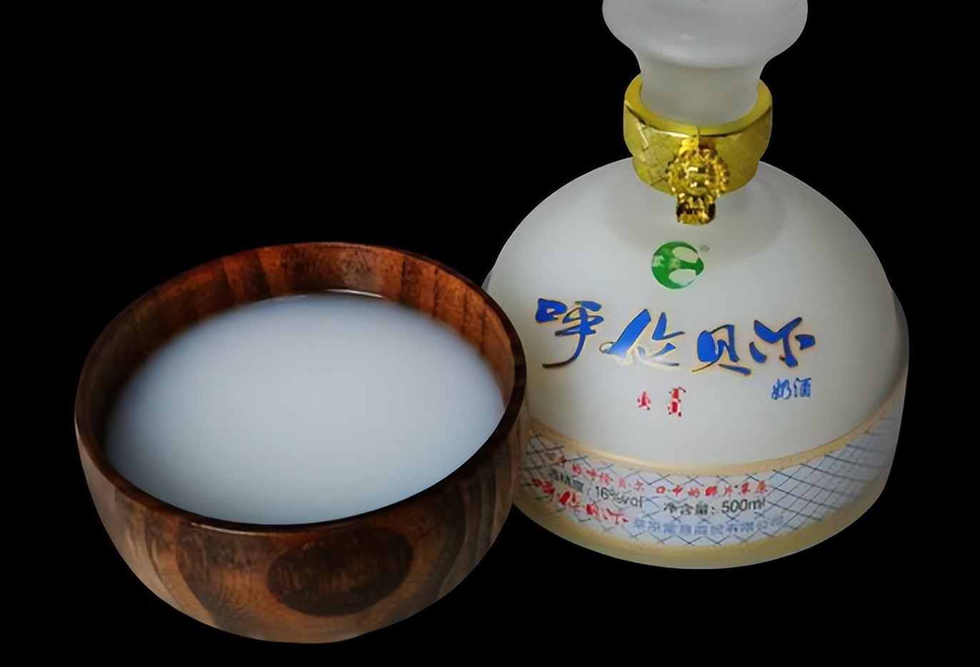 北京4人到内蒙旅游，吃手把肉品马奶酒，结账时感叹：物价真实惠