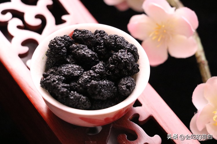 清明时节可以吃的野果,清明前后这种水果千万不要吃