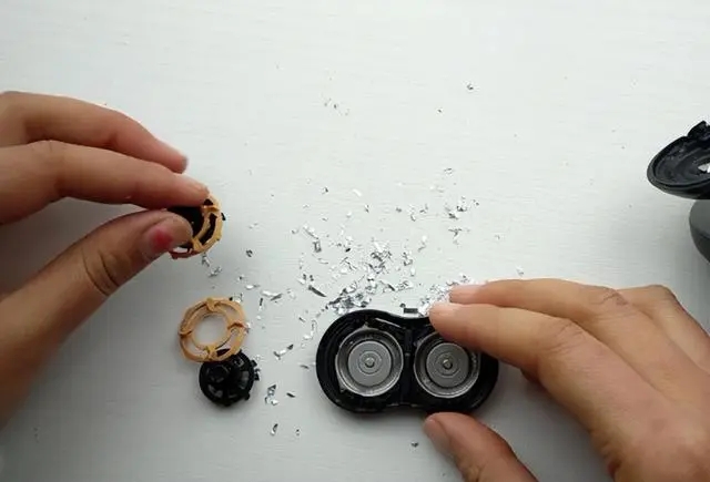 剃须刀变钝不要扔教你修复的方法,剃须刀钝了只需一张纸就能变锋利