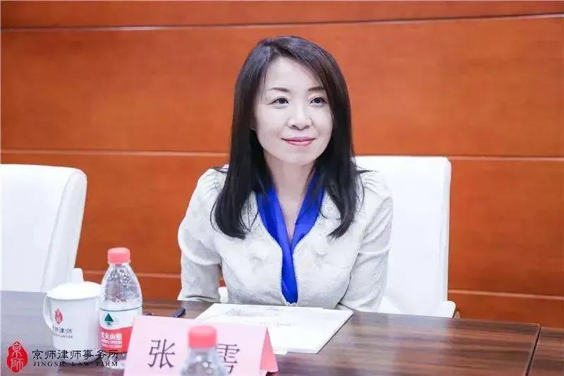 刘强东老板女助理,刘强东女助理苦等7小时